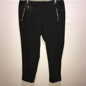 White House black market black capris Size 8
